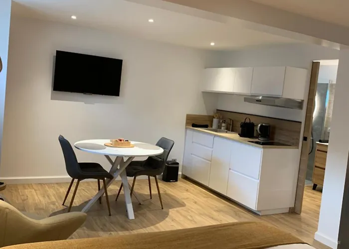 Calme Avec Parking Acces Rapide Eurexpo Le Chasseland Appartement Chassieu